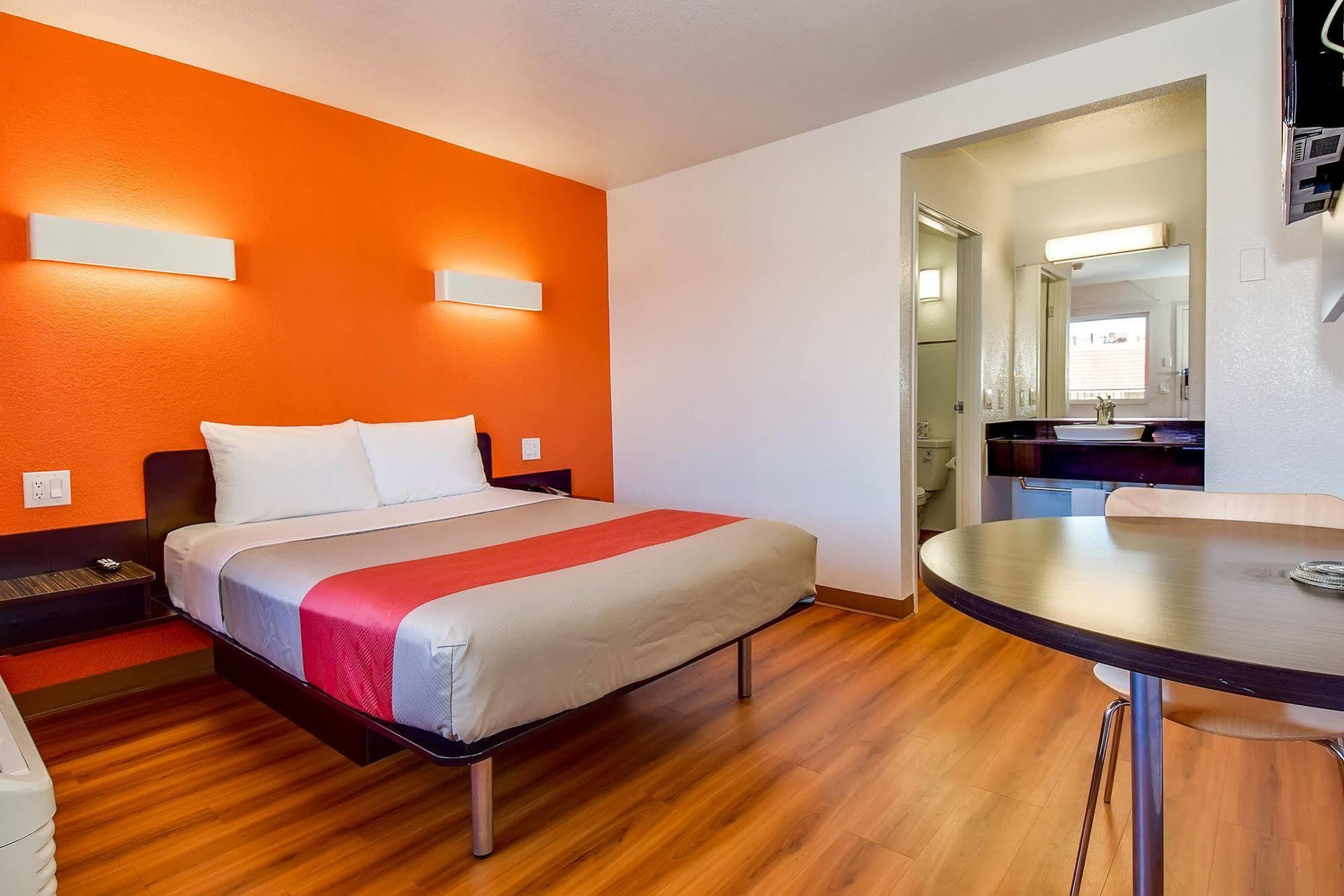 6 Riverside, Ca - Ucr East Hotel Riverside