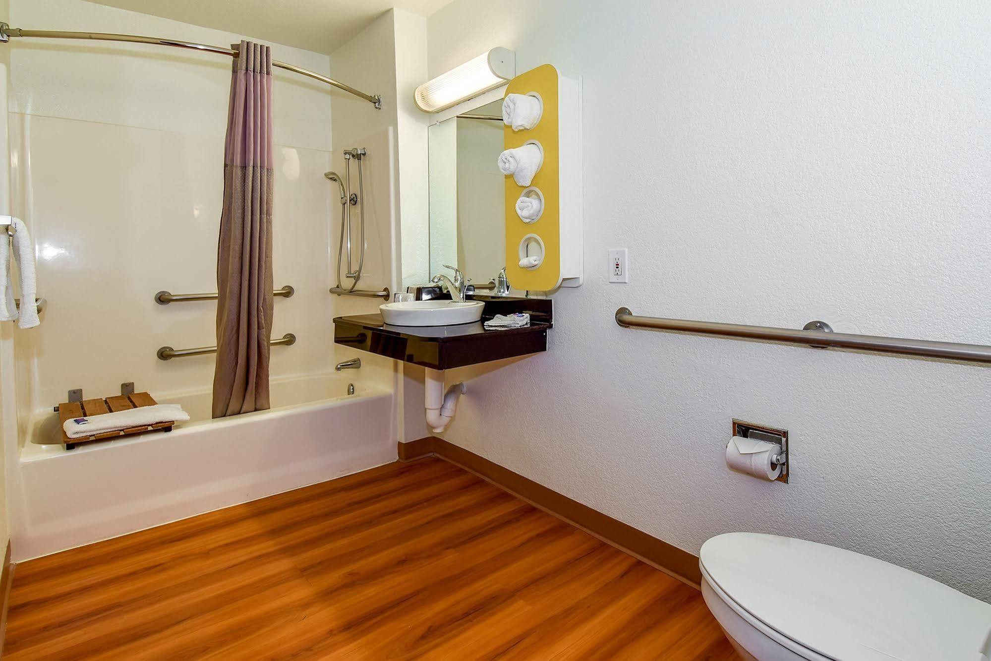 Hotel 6 Riverside, Ca - Ucr East