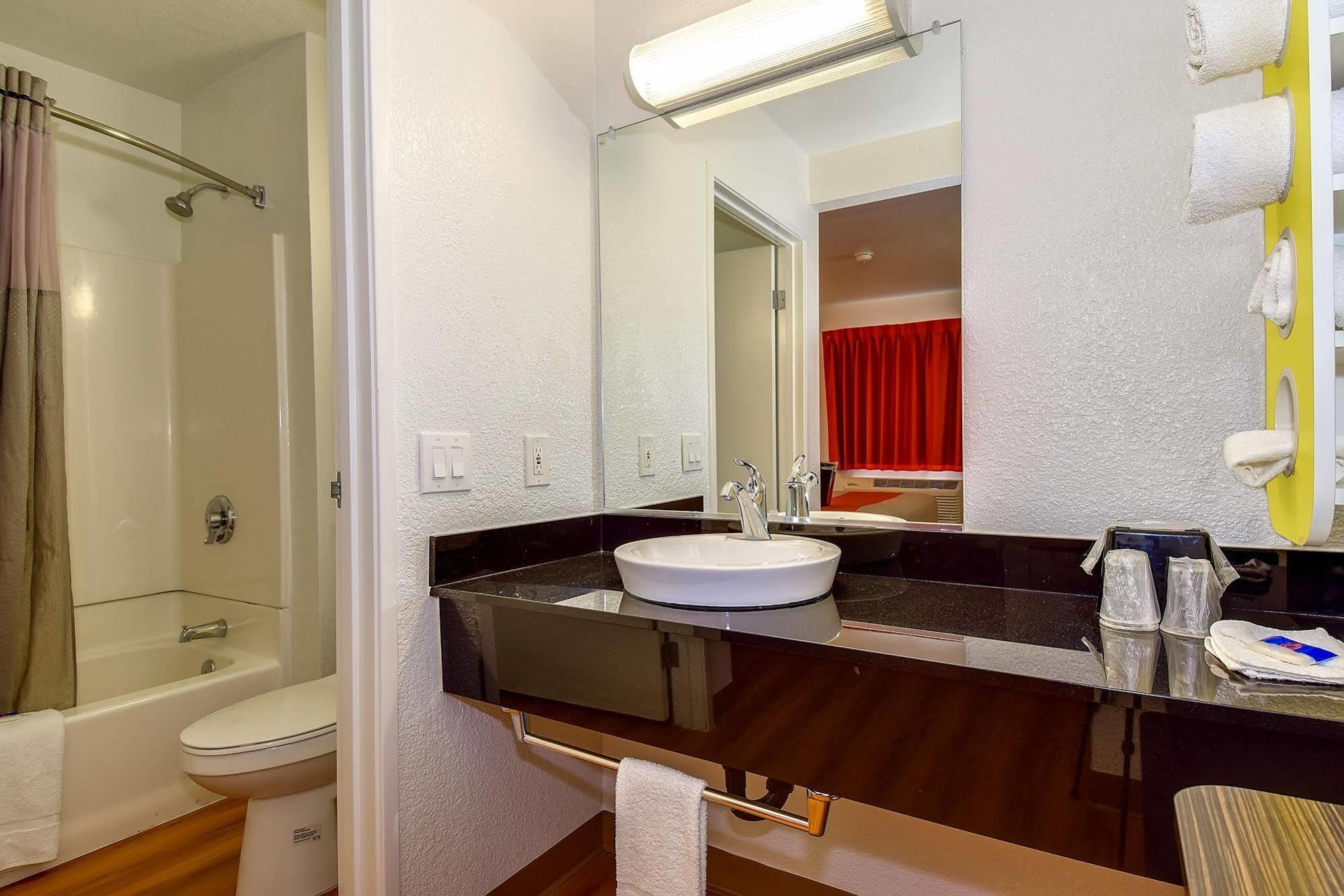 Hotel 6 Riverside, Ca - Ucr East Riverside