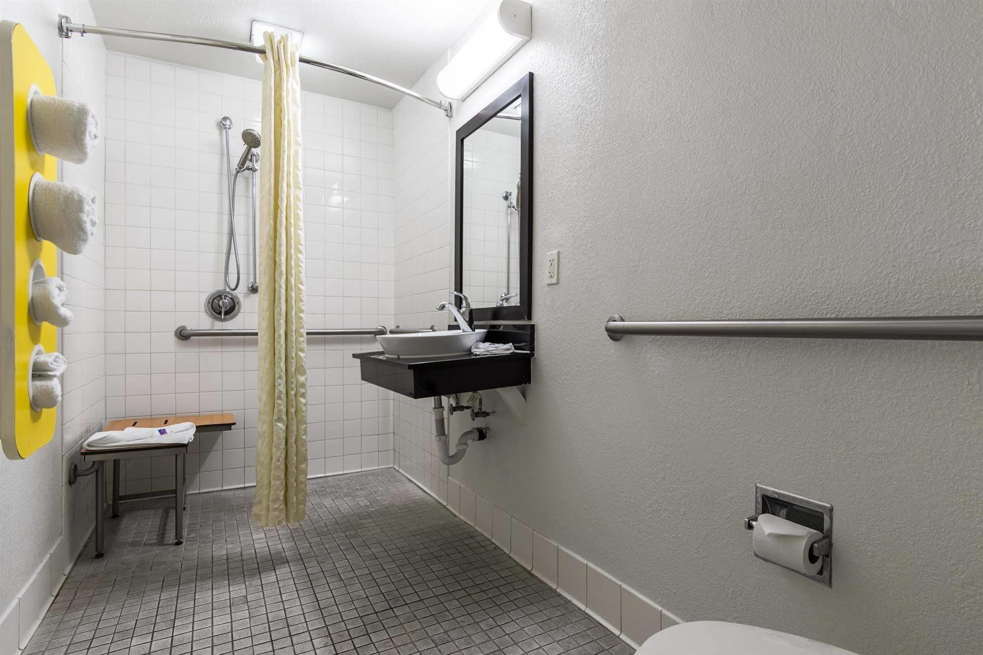 Hotel 6 Riverside, Ca - Ucr East Riverside
